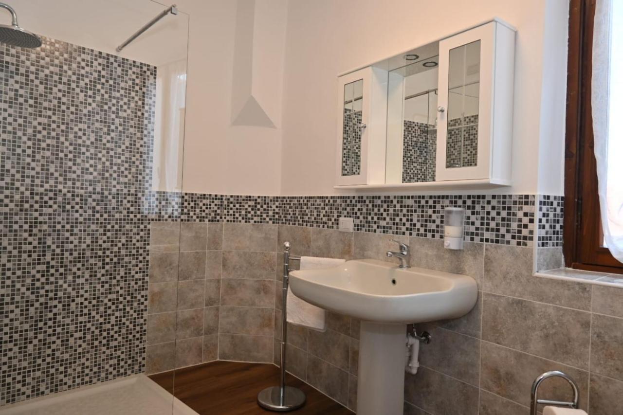 B&B Del Corso Castano Primo Екстериор снимка