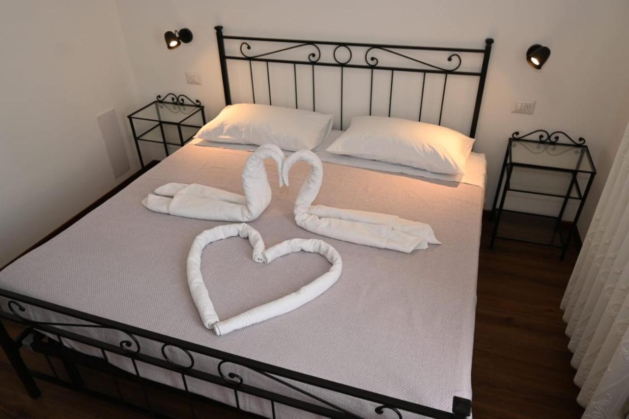 B&B Del Corso Castano Primo Екстериор снимка