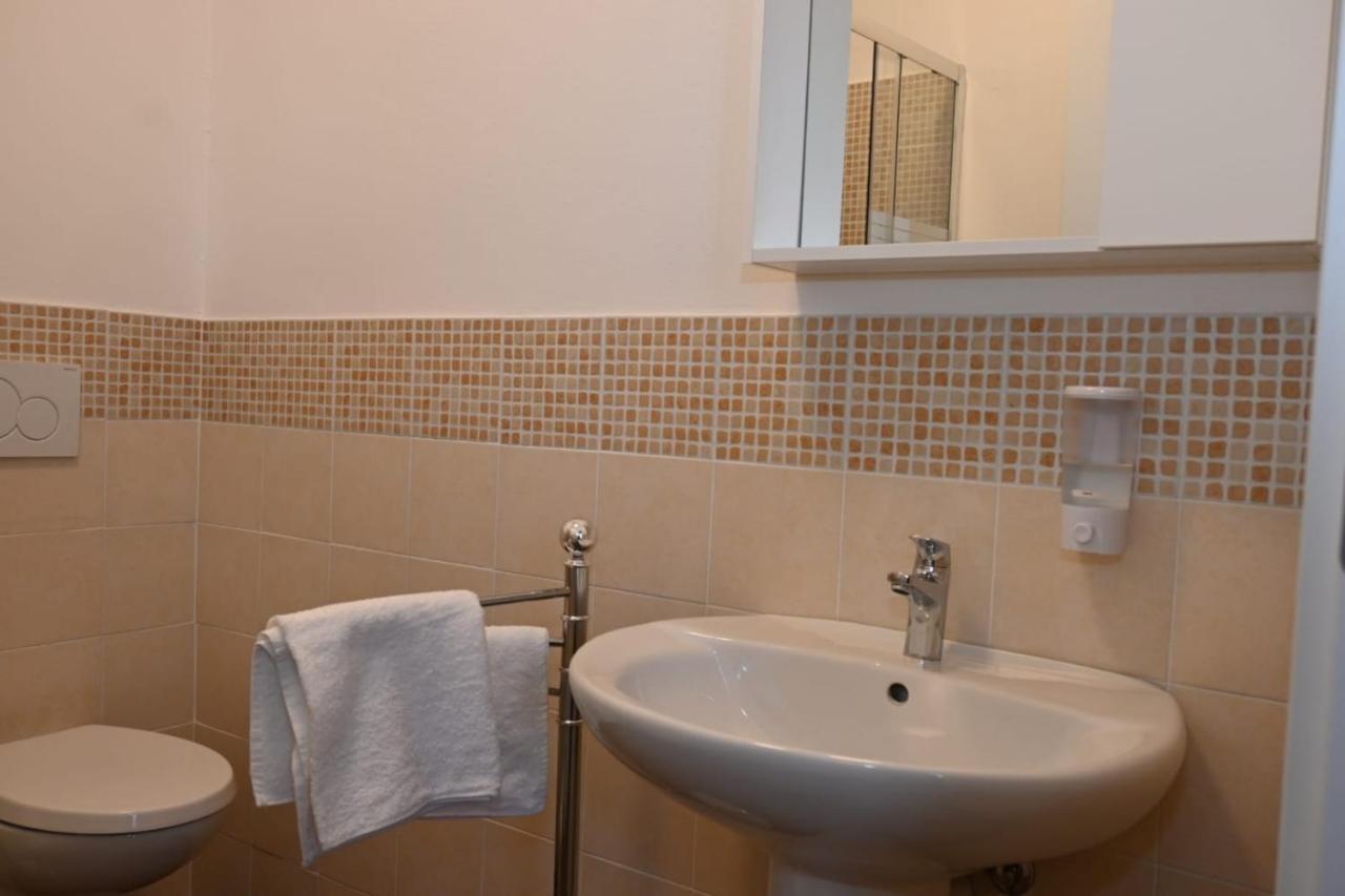 B&B Del Corso Castano Primo Екстериор снимка